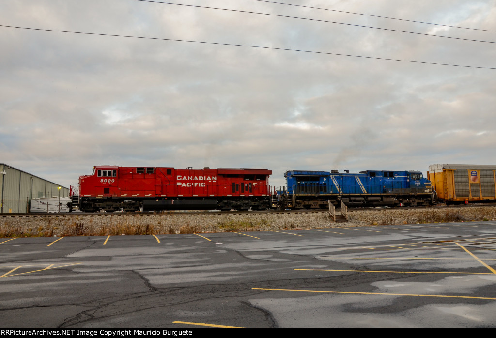 CP ES44AC & CEFX AC44CW Locomotives in the yard